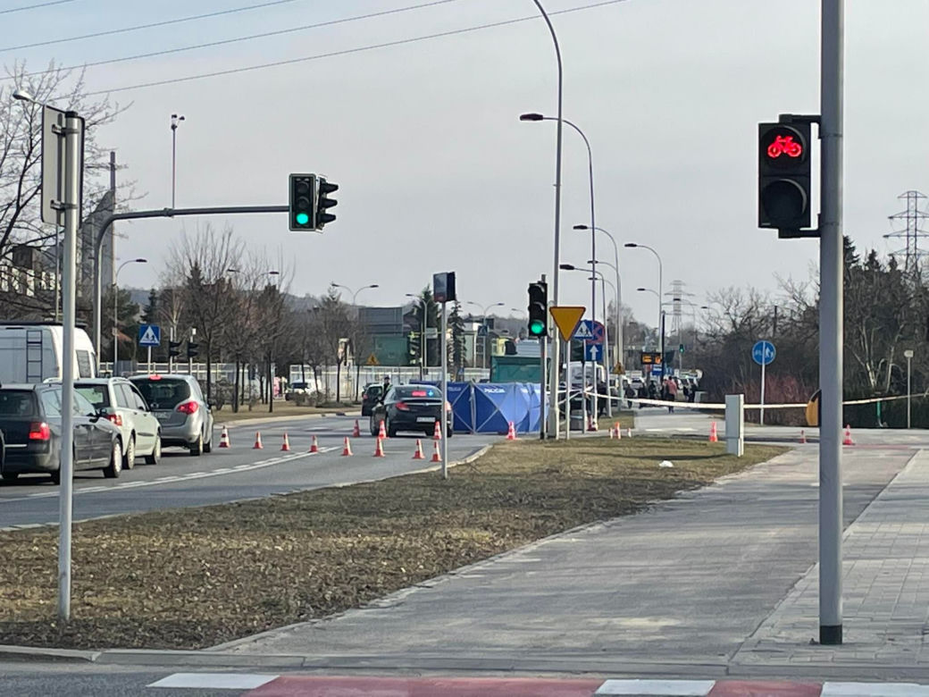 Rzeszów: Tragiczny wypadek na ul. Sikorskiego. Zginął rowerzysta [ZDJĘCIA]