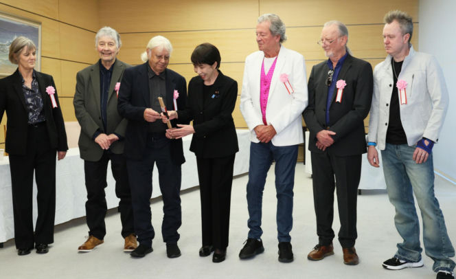 Deep Purple spotkali się z premier Japonii! “Jesteście moimi Bogami”