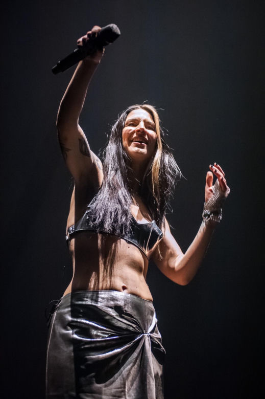 Misternie zaplanowane wizualne widowisko – Epica, Amaranthe i Charlotte Wessels zagrali w Warszawie [RELACJA]
