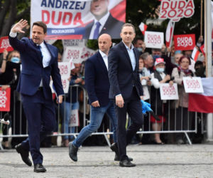 Duda na czele, Trzaskowski zyskuje
