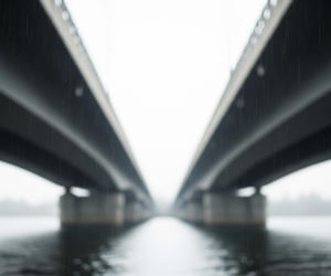 Mężczyzna zginął zrzucony z mostu. Czy kary dla sprawców były zbyt surowe?