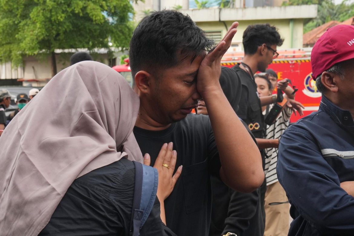 Indonezja/ Do 14 wzrosła liczba ofiar śmiertelnych kolizji pociągów, 84 osoby ranne