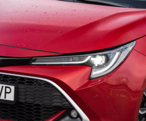 Toyota Corolla 2.0 Hybrid Dynamic Force 184 KM e-CVT vs Mazda 3 Skyactiv-X 180 KM 6MT AWD