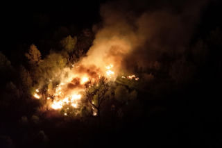 Pożar dzikiego wysypiska na Targówku