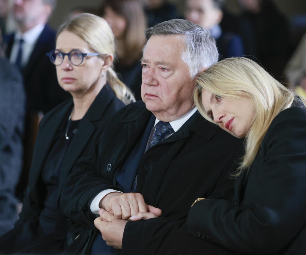 Na Wspólnej, odcinek 4268: Zrozpaczony Włodek na pogrzeb Marii zaprosi też kobietę z samolotu. Nikt nie zauważy, że na cmentarzu pojawi się zaginiony Grzesiek - ZDJĘCIA