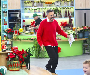 Krzysztof Ibisz pokazał 88-letnią mamę. Takie kadry to u niego rzadkość