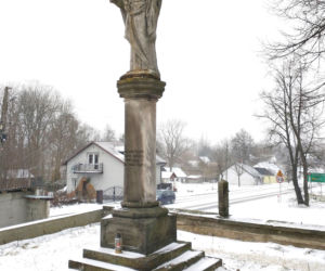 To jedno z najpiękniejszych miast w województwie łódzkim. Jest też jedną z najstarszych osad w Polsce