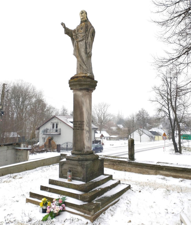 To jedno z najpiękniejszych miast w województwie łódzkim. Jest też jedną z najstarszych osad w Polsce