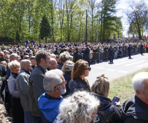 Poświęcił im swoją kampanię wyborczą. Przyszły na pogrzeb Łukasza Litewki. Oczy od razu się zaszkliły