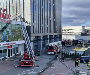 Pożar na Jagiellońskiej. Zapalił się budynek mazowieckiej skarbówki