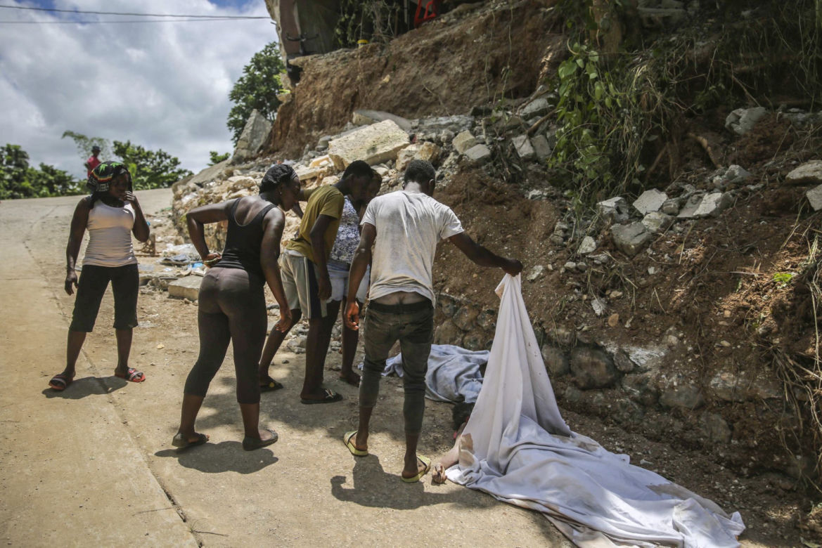 Trzęsienie ziemi na Haiti. Ponad tysiąc ofiar trzęsienia ziemi! Drugie tyle zaginionych