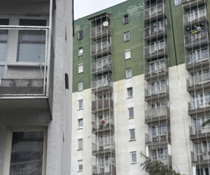 Krzywe balkony przy ul. G. Zapolskiej 42 w Krakowie