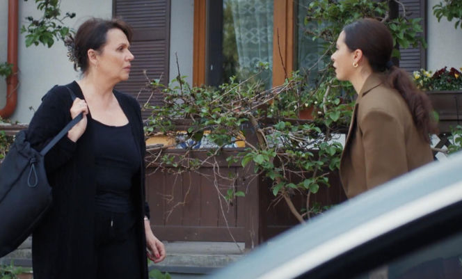 M jak miłość. Joanna (Dominika Sakowicz), Marysia (Małgorzata Pieńkowska)