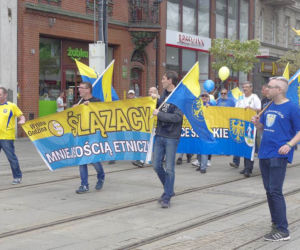 Obrazki z marszu górnośląskich autonomistów