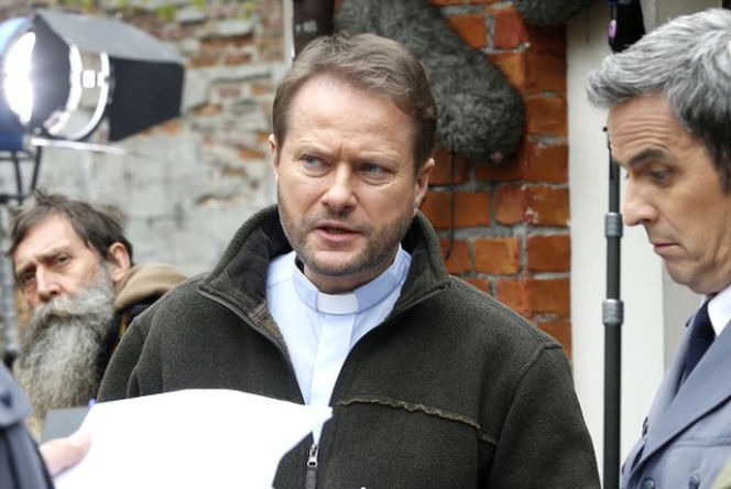 Ojciec Mateusz. Artur Żmijewski, Piotr Polk