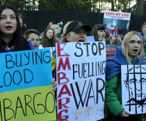  Stop finansowaniu wojen. Manifestacja w Warszawie