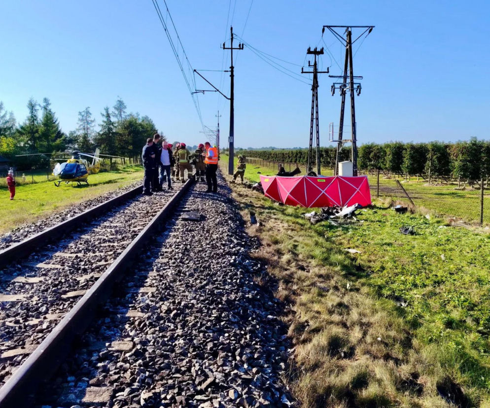 Koszmarny wypadek na przejeździe w Kopydłowie pochłonął kolejną ofiarę. 16-latka kilka dni walczyła o życie