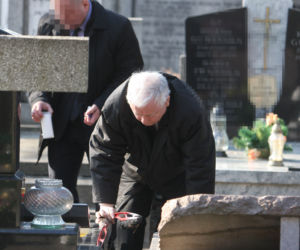 KACZYŃSKI NA CMENTARZU.