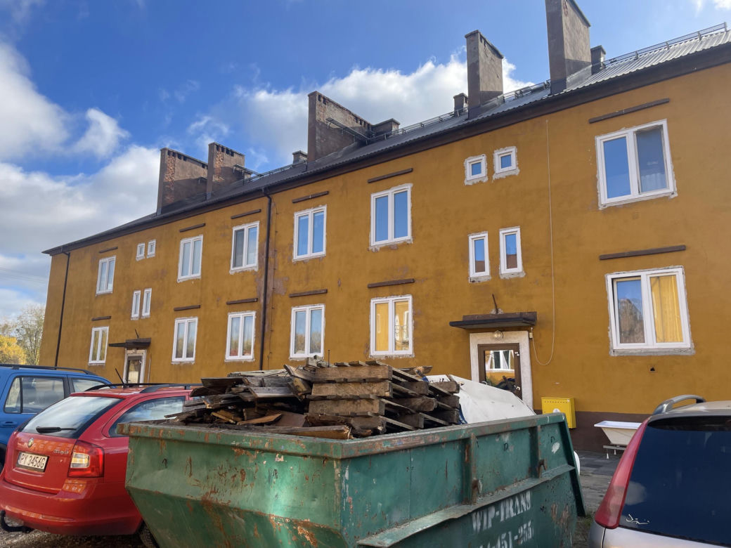 Dramat 67-letniej pani Basi. W mieszkaniu ma 14 stopni, ogrzewa się kuchenką gazową!