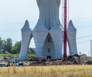 Budowa pomnika Matki Boskiej w Konotopiu