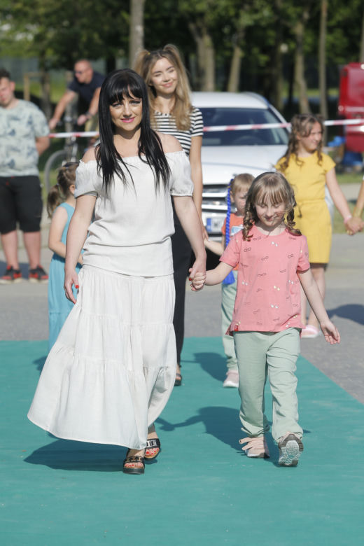 Aktorki, wokalistki i dziennikarki jak zawodowe modelki na evencie "Gwiazdy Dzieciom"