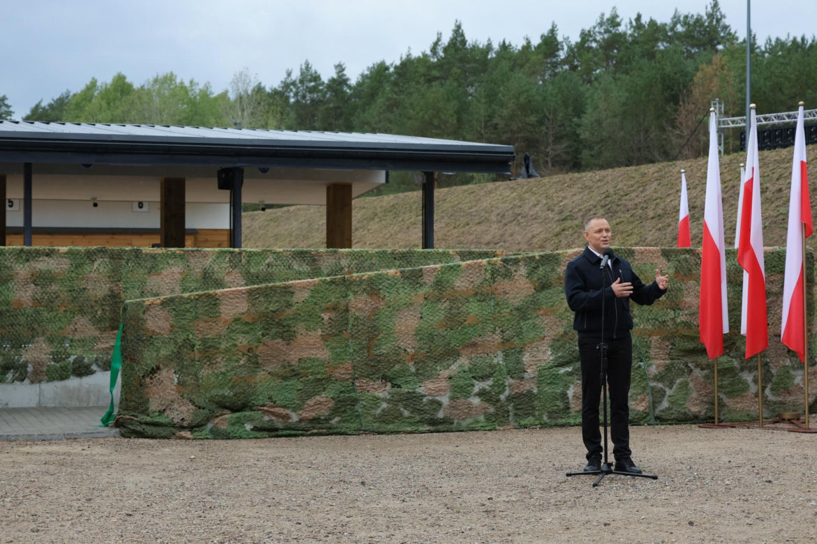 Prezydent Karol Nawrocki na otwarciu strzelnicy sportowej w Bogutach-Piankach