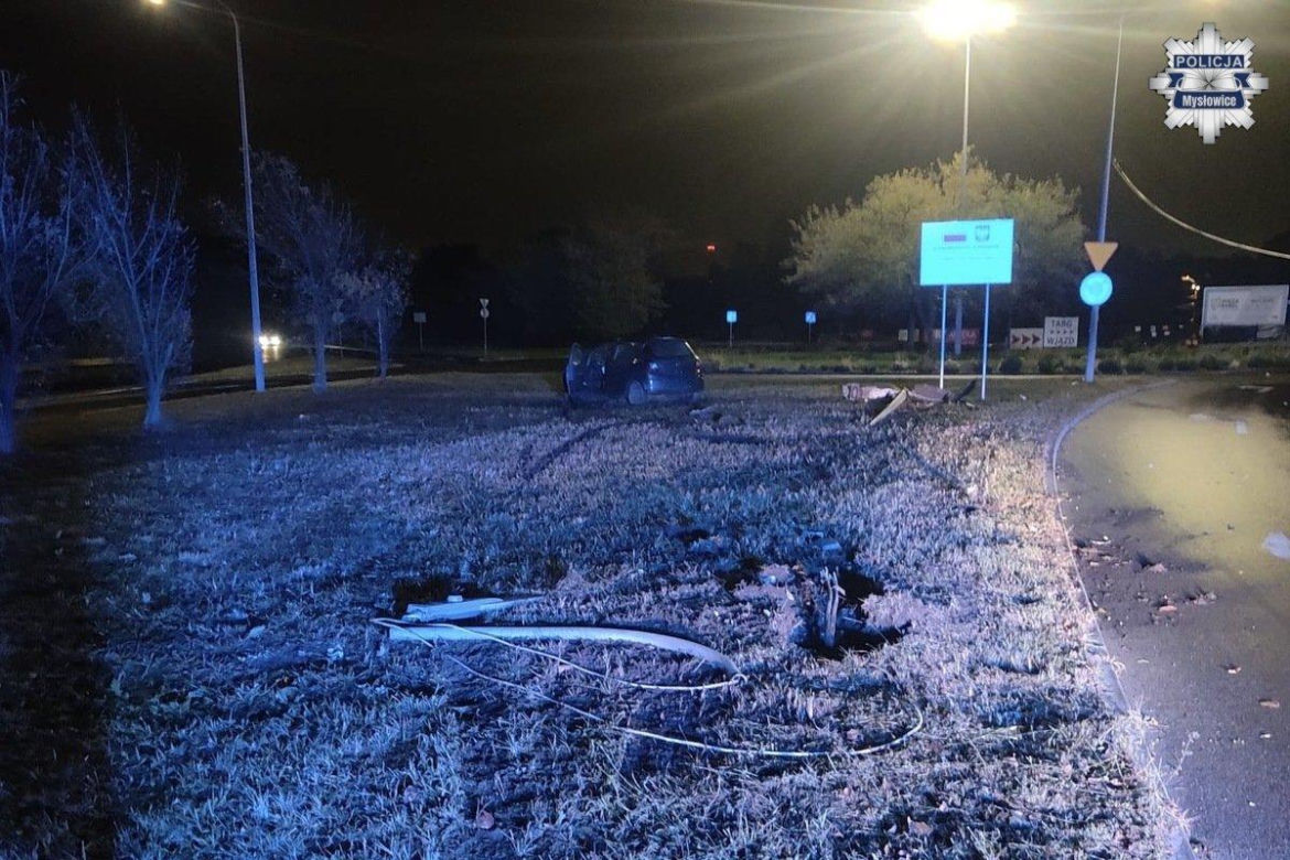 Plaga pijanych kierowców na Śląsku! Jeden skosił latarnię, drugi wylądował w rowie