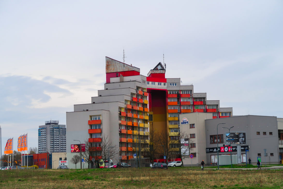 Brama Słońca w Tychach - postmodernistyczny symbol miasta
