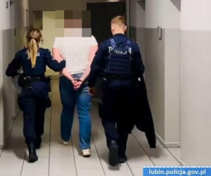Potrącił dwie kobiety i zostawił je na drodze. Policyjna obława zakończona 