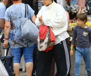 Ewa Farna z dziećmi w Sopocie. Bez komórki nie ma życia.