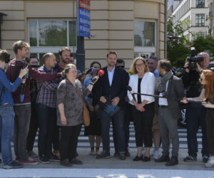 Spacer z Trzaskowskim po centrum Warszawy, Rewolucja na rondzie Dmowskiego się dokonała