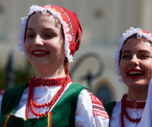 3 MAJA: Biało-czerwone flagi i polonez. Tak świętował Lublin