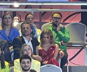 Tak Kaczorowska i Rogacewicz zachowywali się na ramówce TVP. Najpierw obejmował, a potem nurkował pod krzesło!