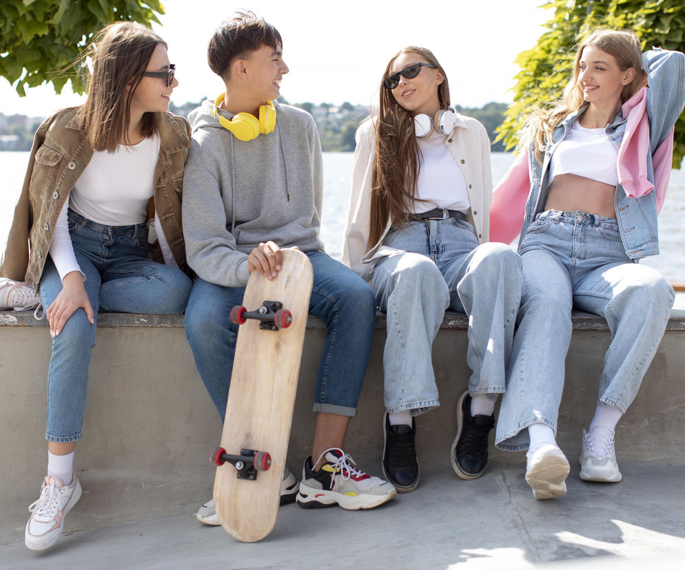 Quiz: jak dobrze znasz slang młodzieżowy 2025? Młodzieżowe Słowo Roku 2025 - finałowa piętnastka