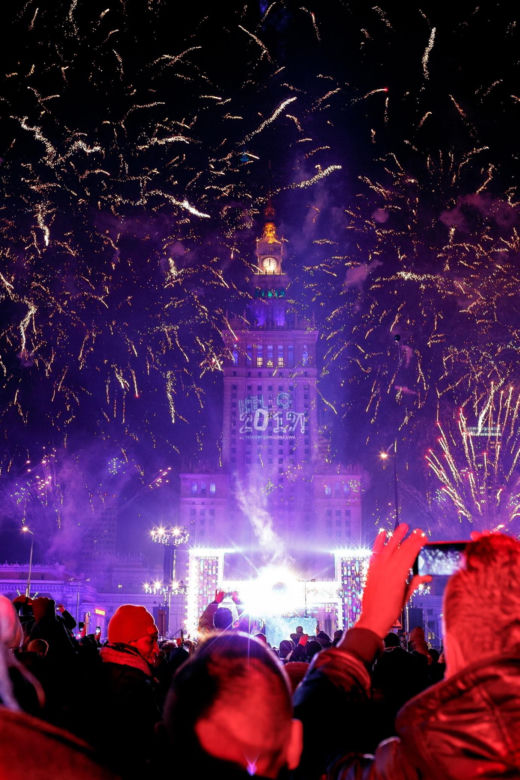 Sylwester w Warszawie sprzed lat. Tak stolica witała dawniej Nowy Rok