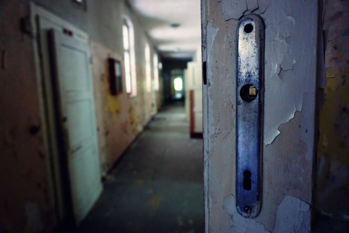 Opuszczony szpital rehabilitacyjny dla dzieci w Wielkopolsce [GALERIA]