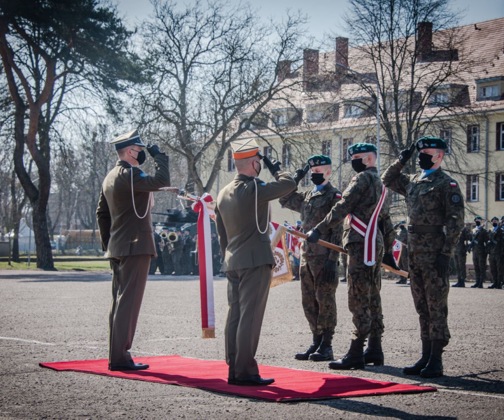 Szczecin: Kolejne zmiany w koszarach 12. Brygady Zmechanizowanej w Szczecinie.