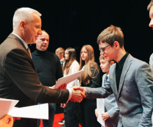 Najzdolniejsi uczniowie odebrali stypendia Prezydenta Miasta Siedlce