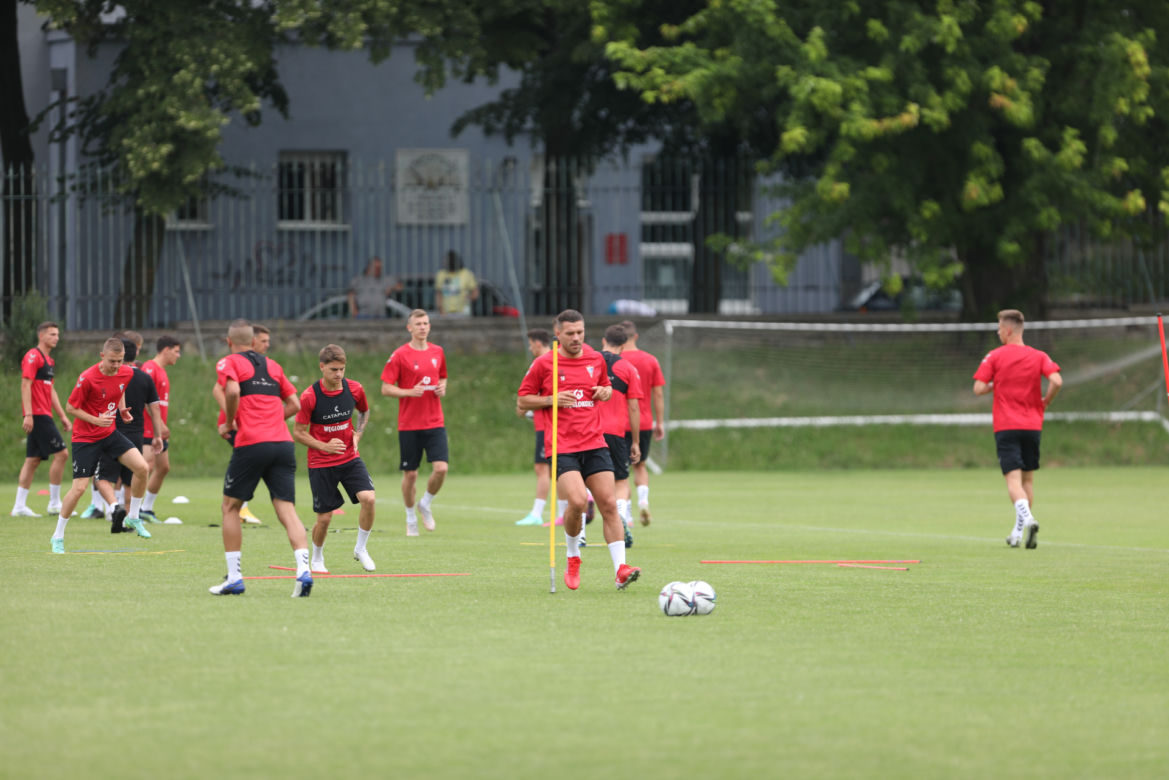 Łukasz Podolski już czaruje w Zabrzu. Tak wyglądał pierwszy trening gwiazdy w Górniku.