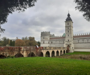 Jesienny spacer po parku zamkowym w Krasiczynie