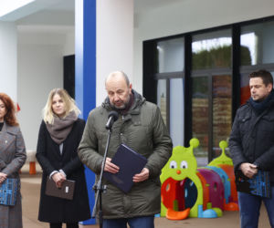 Trzaskowski wpadł do żłobka. Nie zauważył, kto go śledzi...