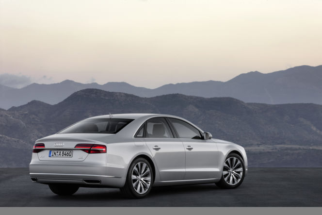 Audi A8 lifting 2014