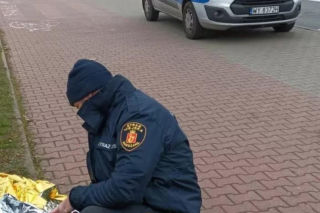 Szła do autobusu, nagle osunęła się na ziemię. Mąż spanikował, nie wiedział co robić
