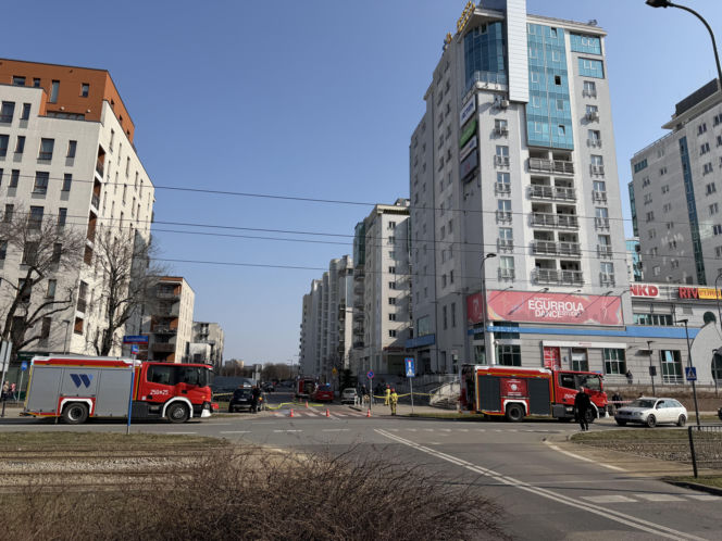 Pożar przy galerii handlowej w Warszawie. 200 osób uciekło z budynku!
