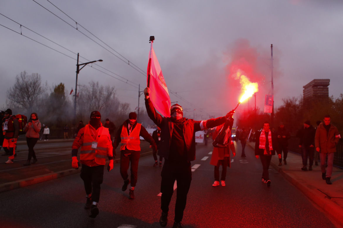 Marsz Niepodległości 2023 Warszawa. ZDJĘCIA. Tak stolica wygląda 11 listopada! GALERIA cz. 1