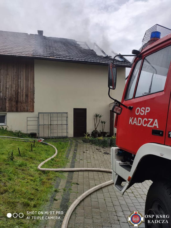 Gaboń. Piorun uderzył w dach budynku! Doszło do pożaru