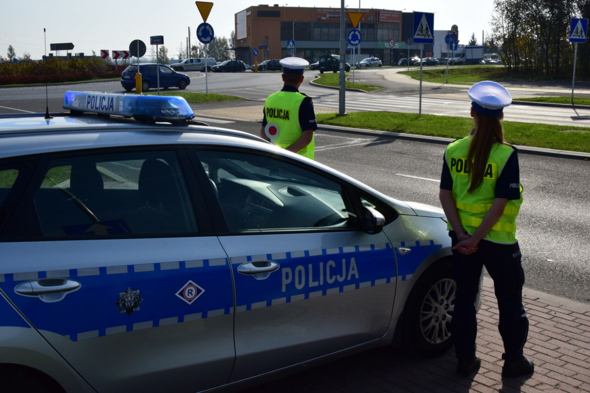 Ile zarabiają policjanci? 