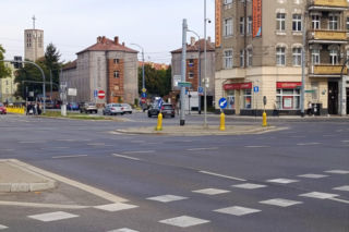 Plac Kazimierza Wielkiego po czterech latach doczekał się tablicy z nazwą