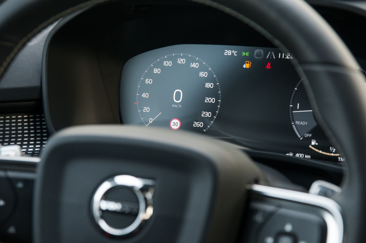 Volvo XC40 D4 190 KM R Design