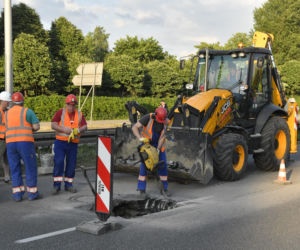 Na Wisłostradzie zapadła się jezdnia